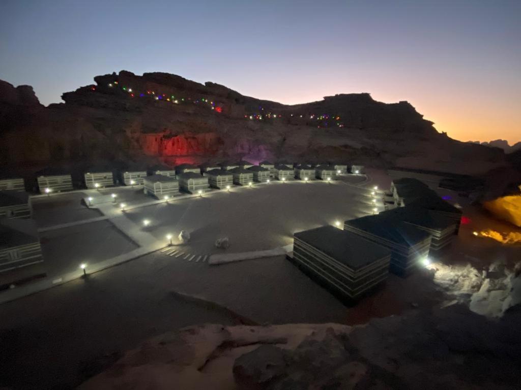 Space Village Luxury Camp Wadi Rum Zewnętrze zdjęcie